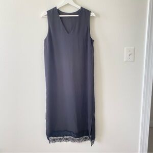 Who What Wear Women’s Sleeveless V-neck Black Dress